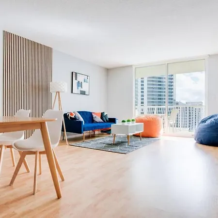 Ocean And City Views Lux Miami Brickell Condo Sleeps 4, King Bed